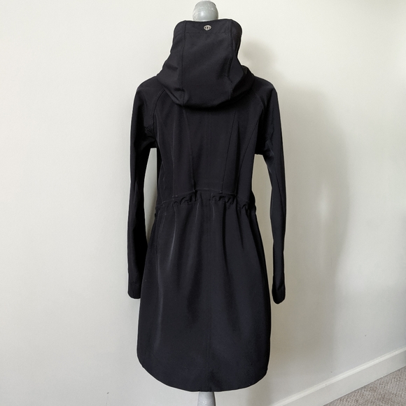 Rare Lululemon Softshell Spring Rain Jacket - Picture 6 of 7